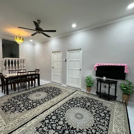 D'Beeba Homestay Pedas Exterior photo